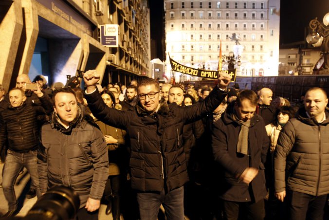 Video: V Skopje protestovali tisíce stúpencov konzervatívnej opozície proti zmene názvu krajiny