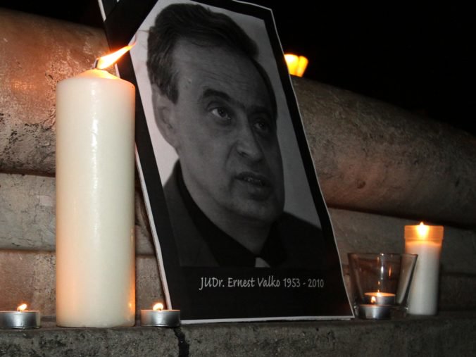 Vyšetrovanie vraždy Ernesta Valka pokračuje, padol návrh na podanie obžaloby