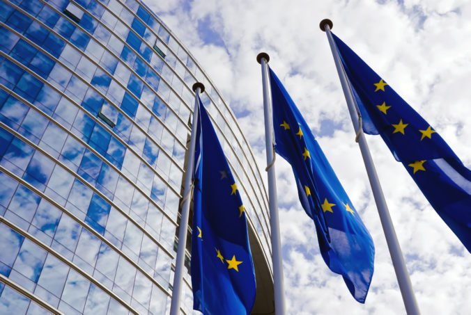 Európska komisia uvoľní pre Ukrajinu stovky miliónov eur, krajina splnila záväzky voči Bruselu
