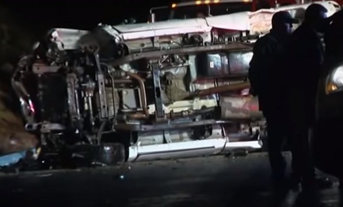 Video: Strážnici prenasledovali auto pri mexickej hranici, naháňačka sa skončila búračkou