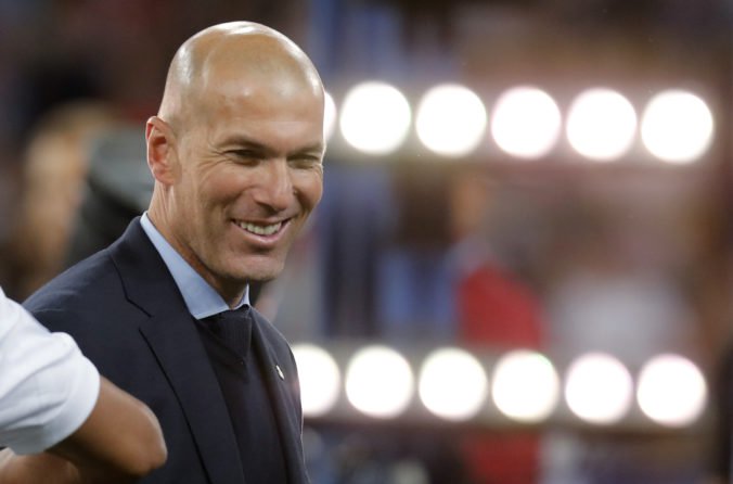 Zidane sa vráti k trénovaniu, podľa svojho syna Enza si však najskôr musí oddýchnuť