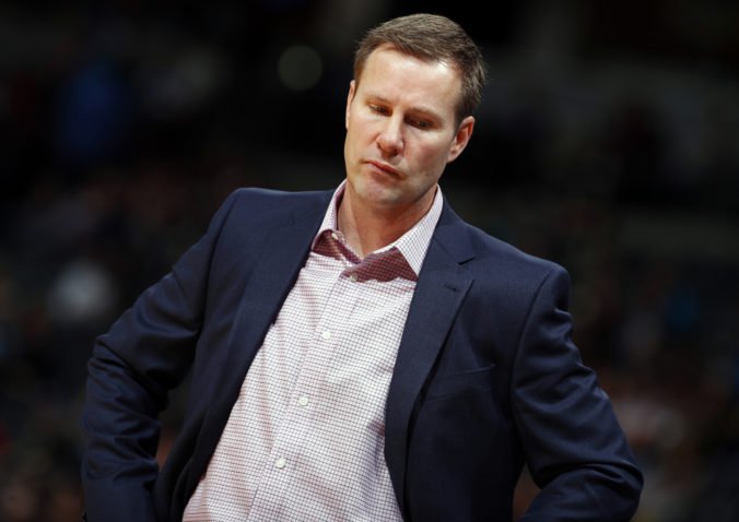 Chicago Bulls prišlo o hlavného trénera, Fred Hoiberg po nevýrazných výkonoch skončil