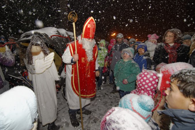 Na prešovské vianočné trhy zavíta Mikuláš, deti s ním rozsvietia stromček