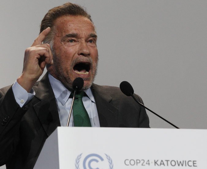 Schwarzenegger na klimatickom summite kritizoval Trumpa, používanie fosílnych palív by zastavil