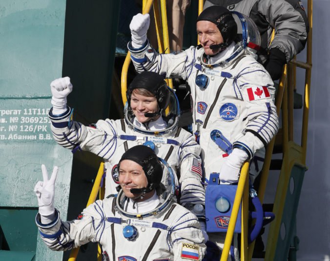 Video: Na ISS odletela trojčlenná posádka, vo vesmíre by mala stráviť viac ako šesť mesiacov