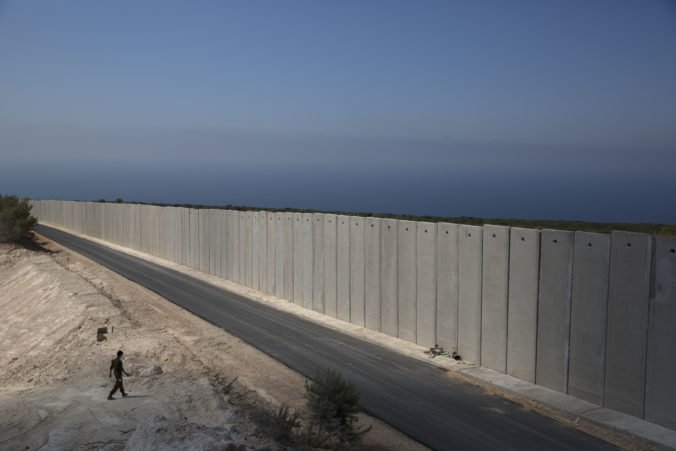 Izrael ničí pohraničné tunely postavené hnutím Hizballáh, vraj mali slúžiť na infiltráciu a útoky