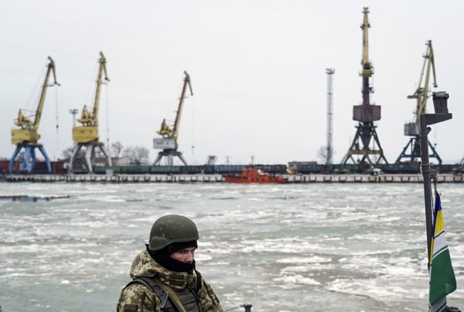 Ukrajina obnovila nákladnú dopravu v Kerčskom prielive, pomohla tomu tvrdá medzinárodná reakcia
