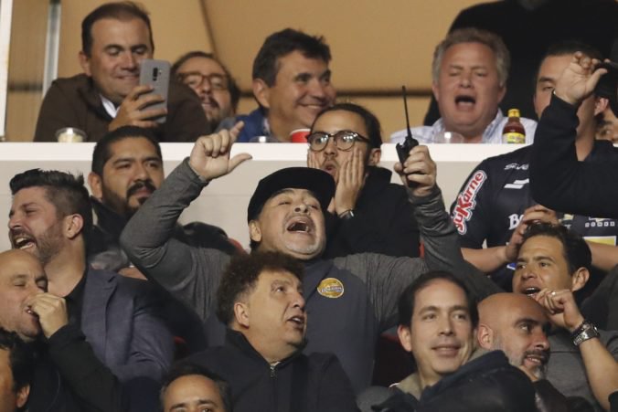 Video: Maradonov tím nepostúpil do prvej mexickej ligy, legenda mala po zápase konflikt