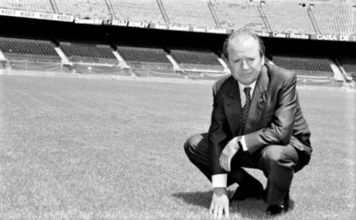 Zomrel niekdajší prezident FC Barcelona Josep Lluís Núňez, bol najúspešnejším šéfom „blaugranas“
