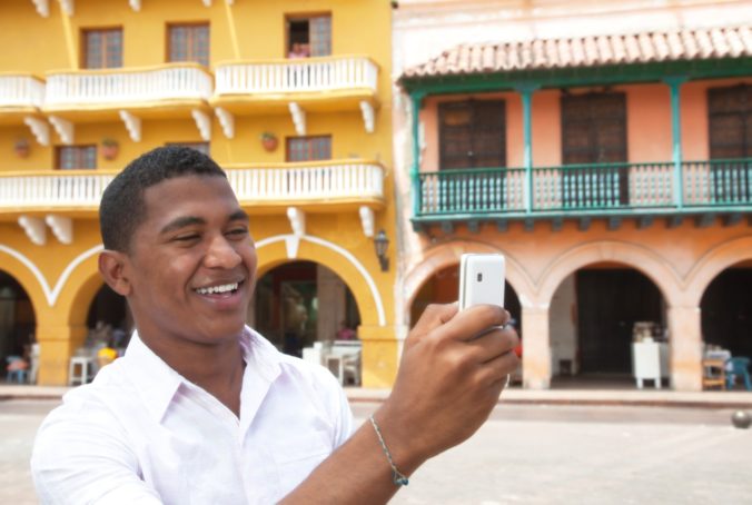 Kubánci budú môcť používať internet v mobilných telefónoch, vláda sprístupní 3G sieť
