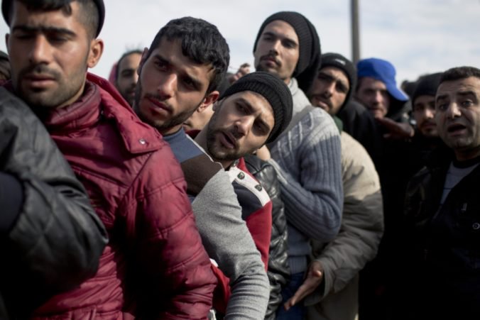V dodávke našli dvadsiatku migrantov z Iraku a Sýrie, nemali pri sebe žiadne doklady