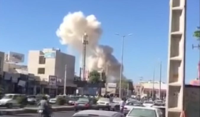 Video: V prístave Čábahár sa polícia pokúšala zastaviť útočníka, odpálil sa v aute s výbušninami