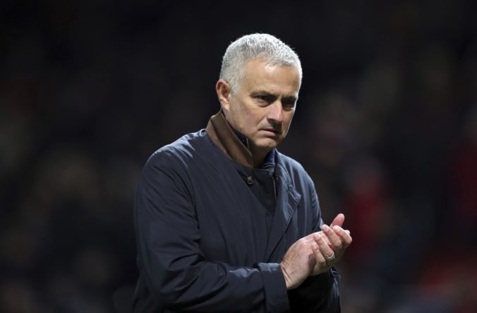 Mourinho nemá v pláne opustiť ManUtd, tréner „červených diablov“ je podľa agenta šťastný