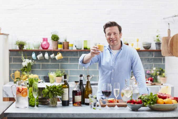 Nechajte si poradiť pri výbere pohárov od slávneho Jamieho Olivera