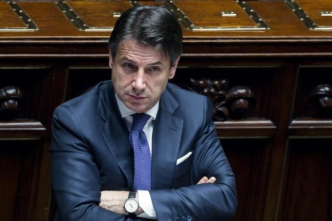 Talianska vláda dúfa v úspešnú dohodu s Bruselom, navrhla nižší deficit štátneho rozpočtu