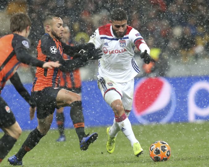 Video: Nabil Fekir krásnym gólom rozhodol o postupe Lyonu do osemfinále Ligy majstrov
