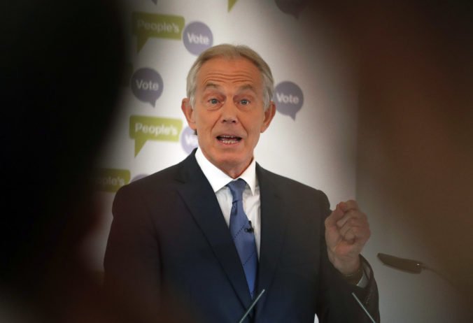 Britský expremiér Blair vyzval Mayovú, aby vyhlásila nové referendum o brexite