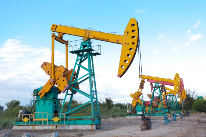 Ľahká americká ropa si pripísala 2,8 percenta, zdražela aj ropa Brent