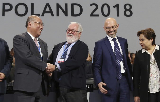 Klimatický summit v Poľsku sa skončil dohodou, odsúhlasilo ju takmer dvesto krajín