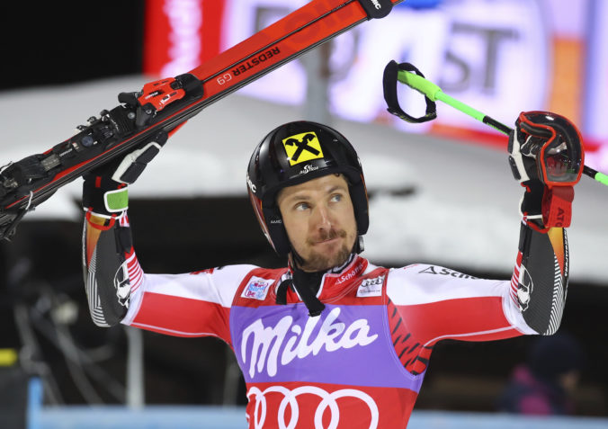 Fenomenálny Hirscher po obrovskom slalome ovládol aj paralelný obrák v Alta Badii