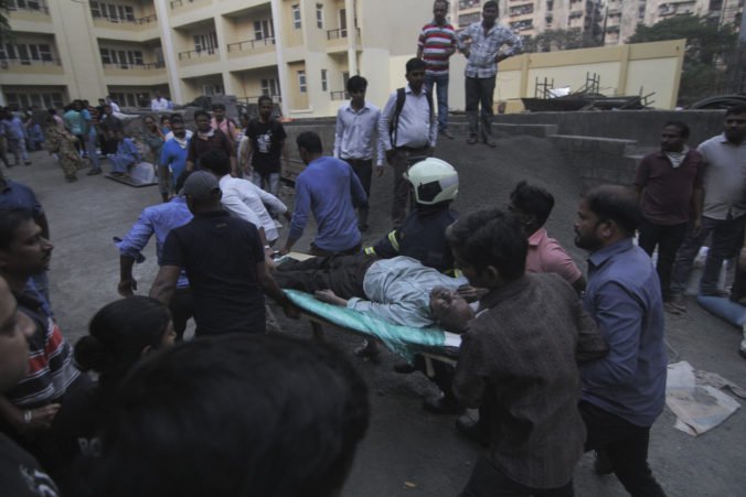 Video: V bombajskej nemocnici vypukol požiar, pravdepodobne ho spôsobil elektrický skrat