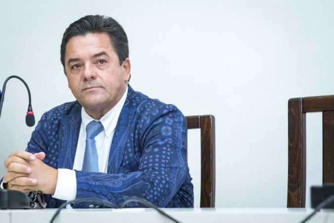Obvinenému podnikateľovi Kočnerovi sprísnil súd v Banskej Bystrici väzbu a zmenil ju na kolúznu