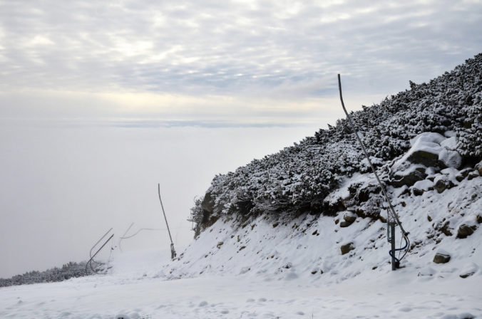 Oteplenie pociťujú aj na horách, vo Vysokých Tatrách platí 2. stupeň lavínového nebezpečenstva