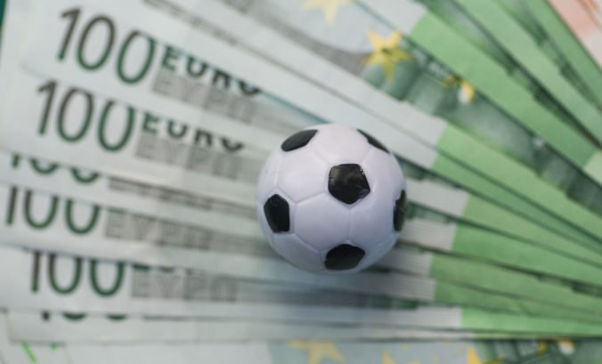 UEFA trestala za porušenie finančného fair-play, klubom hrozí neúčasť v prestížnych súťažiach