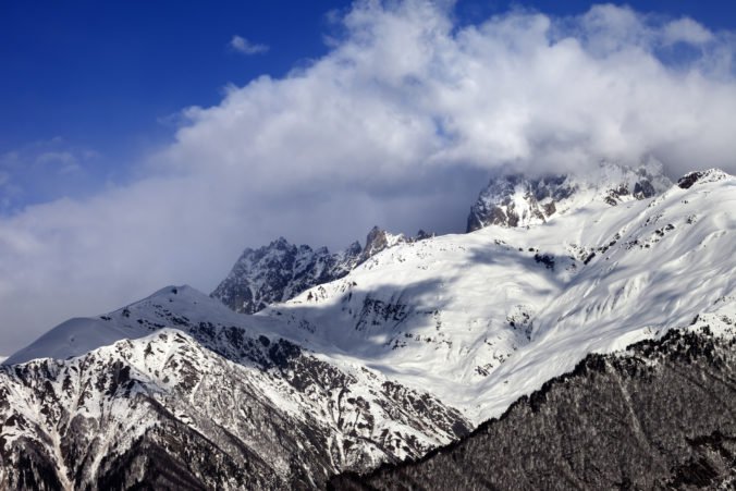 Vo Vysokých Tatrách trvá 2. stupeň lavínového nebezpečenstva, informujú horskí záchranári