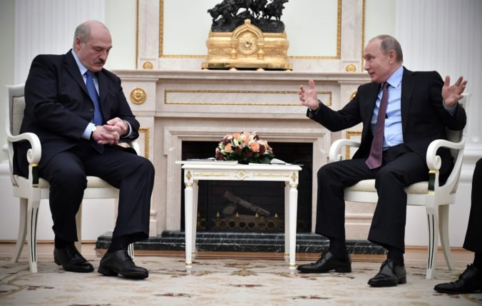 Lukašenko ostro skritizoval ruské daňové zmeny na rokovaní s Putinom