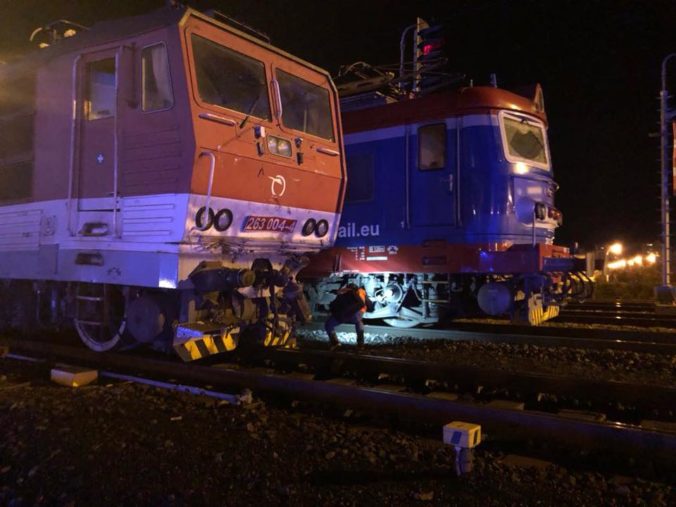 Vlak zachytil 15-ročného chlapca a o rok mladšie dievča, deti svojim zraneniam podľahli na mieste