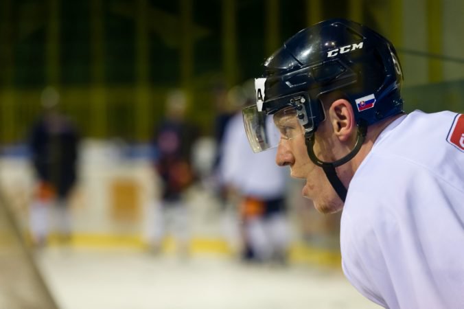 Michal Čajkovský nedostal šancu v NHL, po dohode s Dinamom Moskva bude pôsobiť v KHL