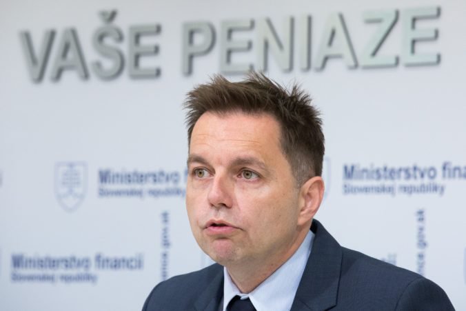 Euro Slovensku jednoznačne pomohlo, minister Kažimír hovorí o podpore veľkých investícií