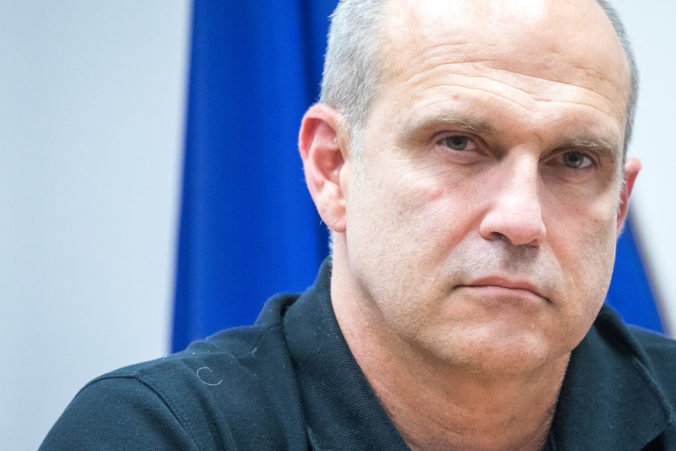 Lučanský je lepší policajný prezident ako Gašpar, tvrdí Krajniak a hodnotí aj ministerku Sakovú