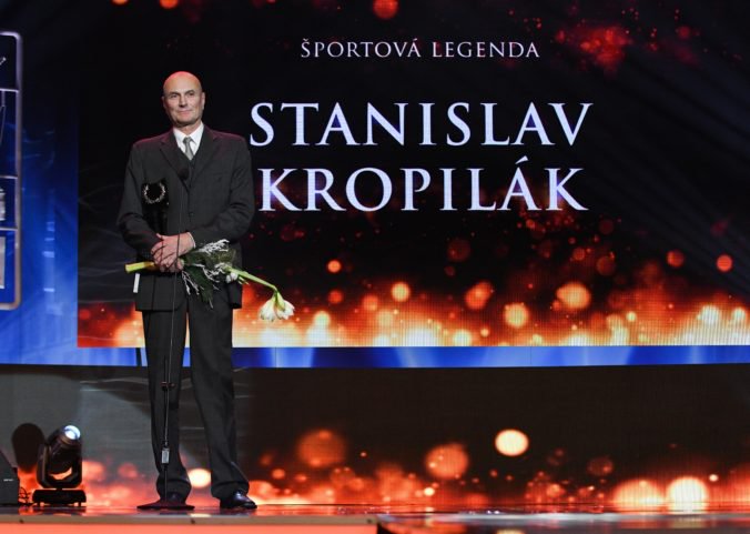 Mladí Slováci sú podľa Kropiláka šikovní, basketbalovú legendu neteší posledná prehra Interu