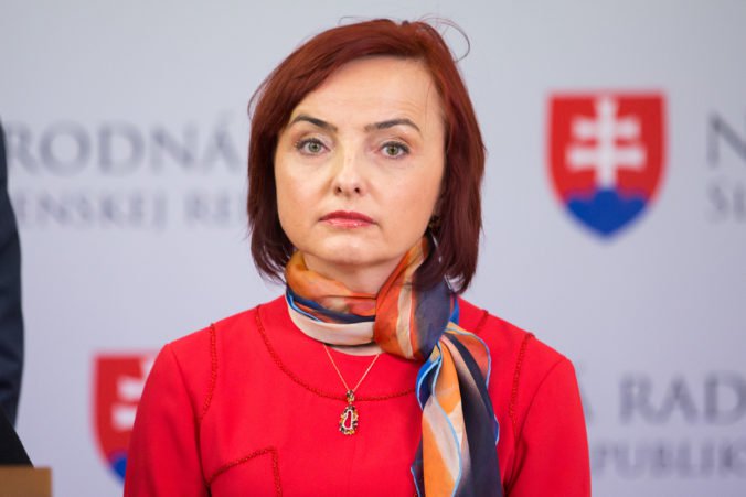 Poslankyňa Spolu Macháčková nepovažuje Pellegriniho za silného premiéra, je vysunutou rukou Fica