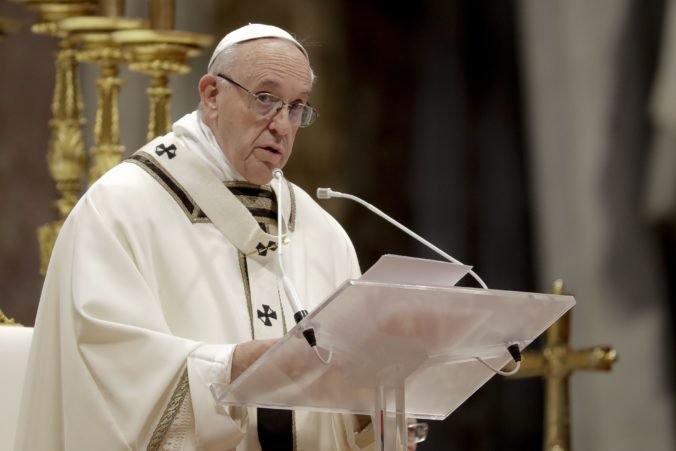 Pápež v súvislosti s migrantmi adresoval výzvu európskym lídrom, zožal potlesk prítomných veriacich