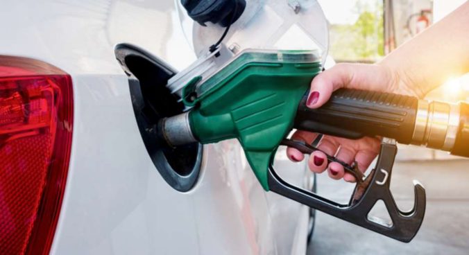 Ceny benzínu a nafty na konci roka mierne stúpli, LPG bolo lacnejšie