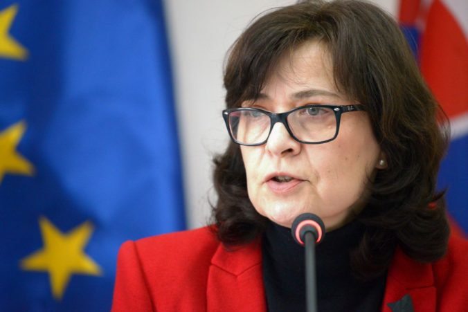 Schyľuje sa k tvrdému mocenskému súboju o ústavný súd, vyhlásila exministerka Žitňanská