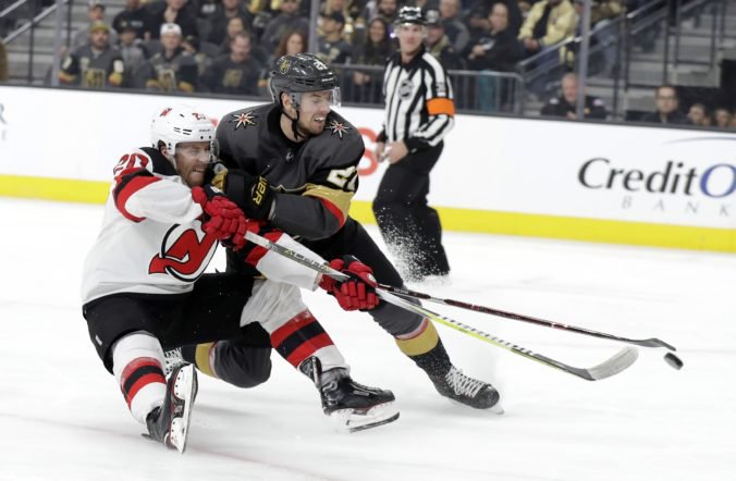 Video: „Zlatí rytieri“ predĺžili svoju víťaznú sériu v NHL, z triumfu sa tešil aj Pánik a Jaroš nebodoval