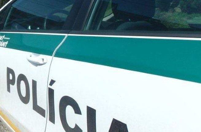 Vodič osobného auta na jednej z križovatiek v Bratislave strieľal na vodiča autobusu
