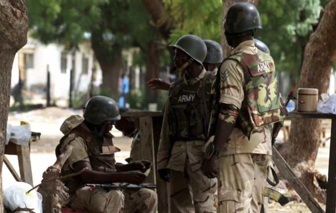 Pre nepokoje v Nigérii ušli z oblasti desaťtisíce ľudí a spôsobili humanitárnu tragédiu