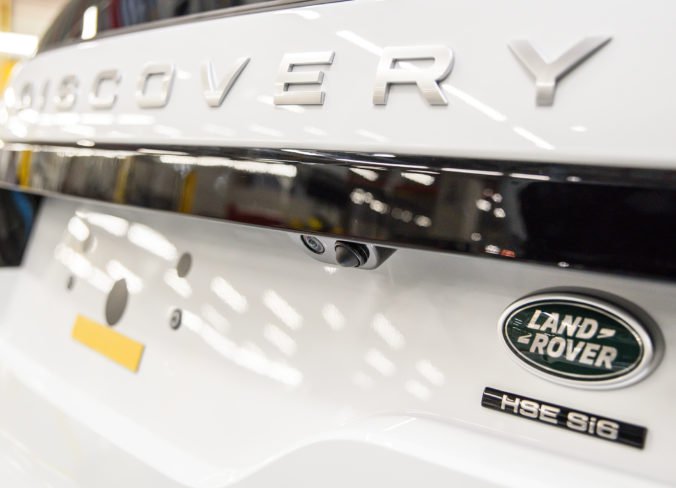 Jaguar Land Rover v Británii sa údajne chystá prepustiť tisícky zamestnancov, chce znížiť náklady