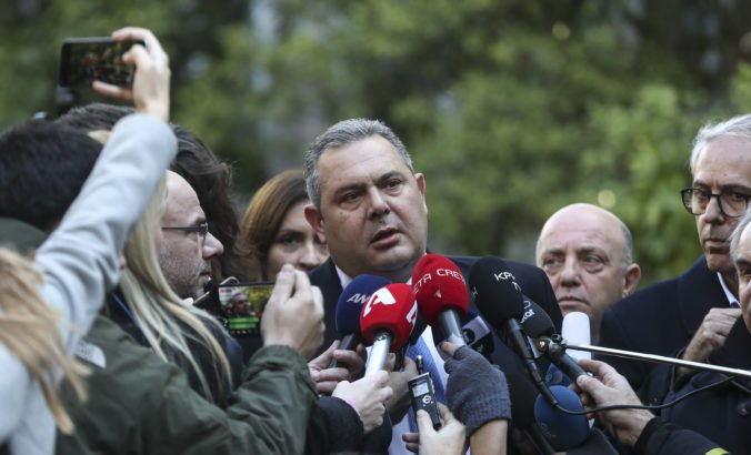 Grécky minister obrany Kammenos rezignoval na svoju funkciu po zmene názvu Macedónska
