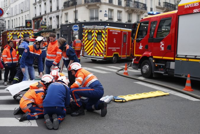 Záchranári našli po explózii v parížskej pekárni ďalšie telo, niekoľkí sú stále v kritickom stave