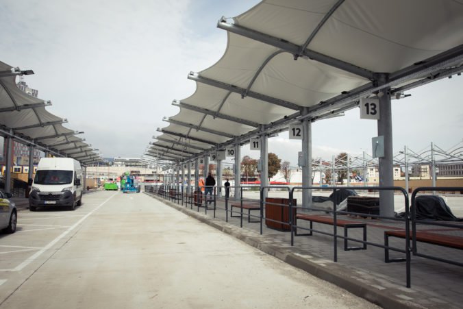 Autobusová stanica v Bratislave predĺžila pre cestujúcich otváracie hodiny