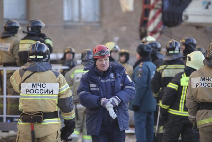 Bytovým domom v meste Šachty otriasol výbuch, zomrela jedna žena a dve osoby sú v kritickom stave