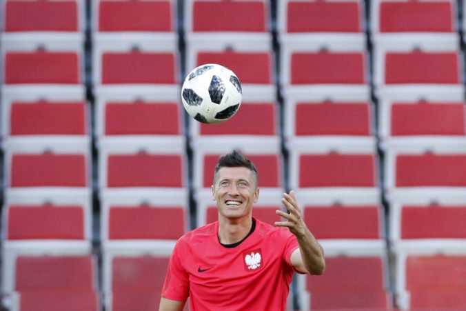 Kanonier Lewandowski túžil po Reale Madrid, prípadné prestupy do PSG a Anglicka zrušila manželka