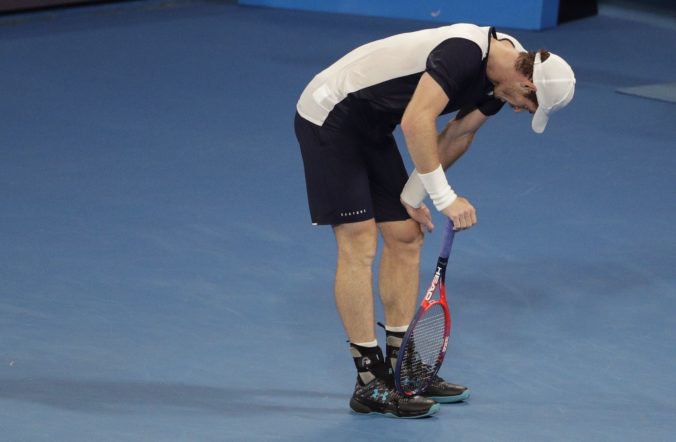 Video: Murray vyrovnal z 0:2 na 2:2 na sety, ale bitku v úvodnom kole Australian Open nakoniec prehral