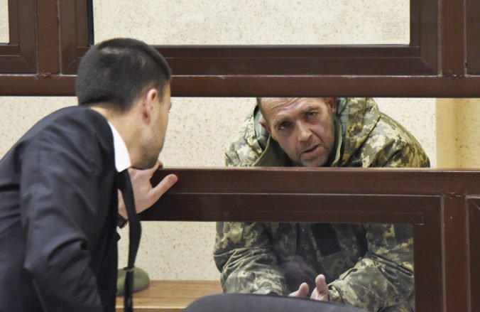 Moskovský súd predĺžil väzbu pre ukrajinských námorníkov, ktorých zadržali v Kerčskom prielive